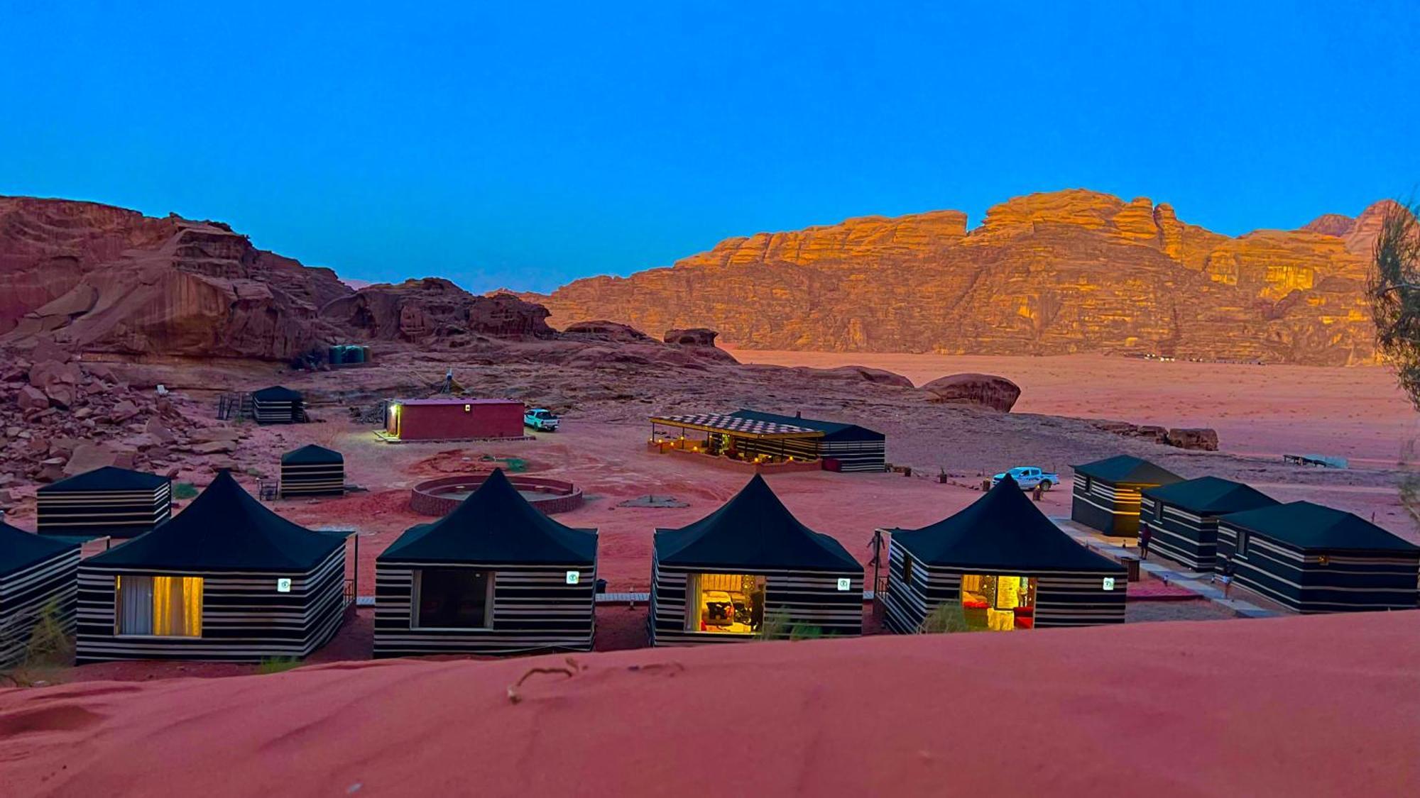 Star Camp & With Tor Hotel Wadi Rum Exterior foto