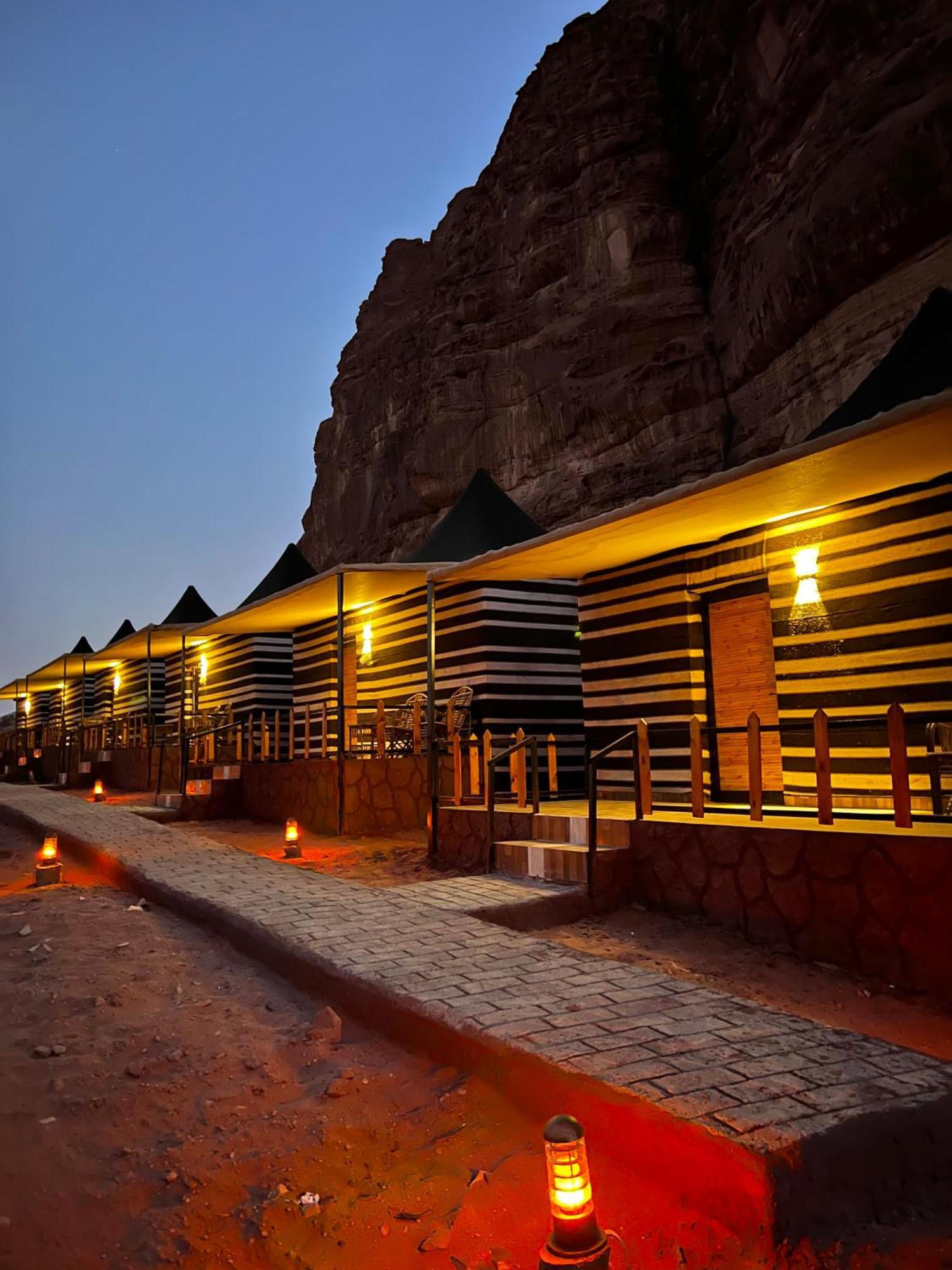 Star Camp & With Tor Hotel Wadi Rum Exterior foto
